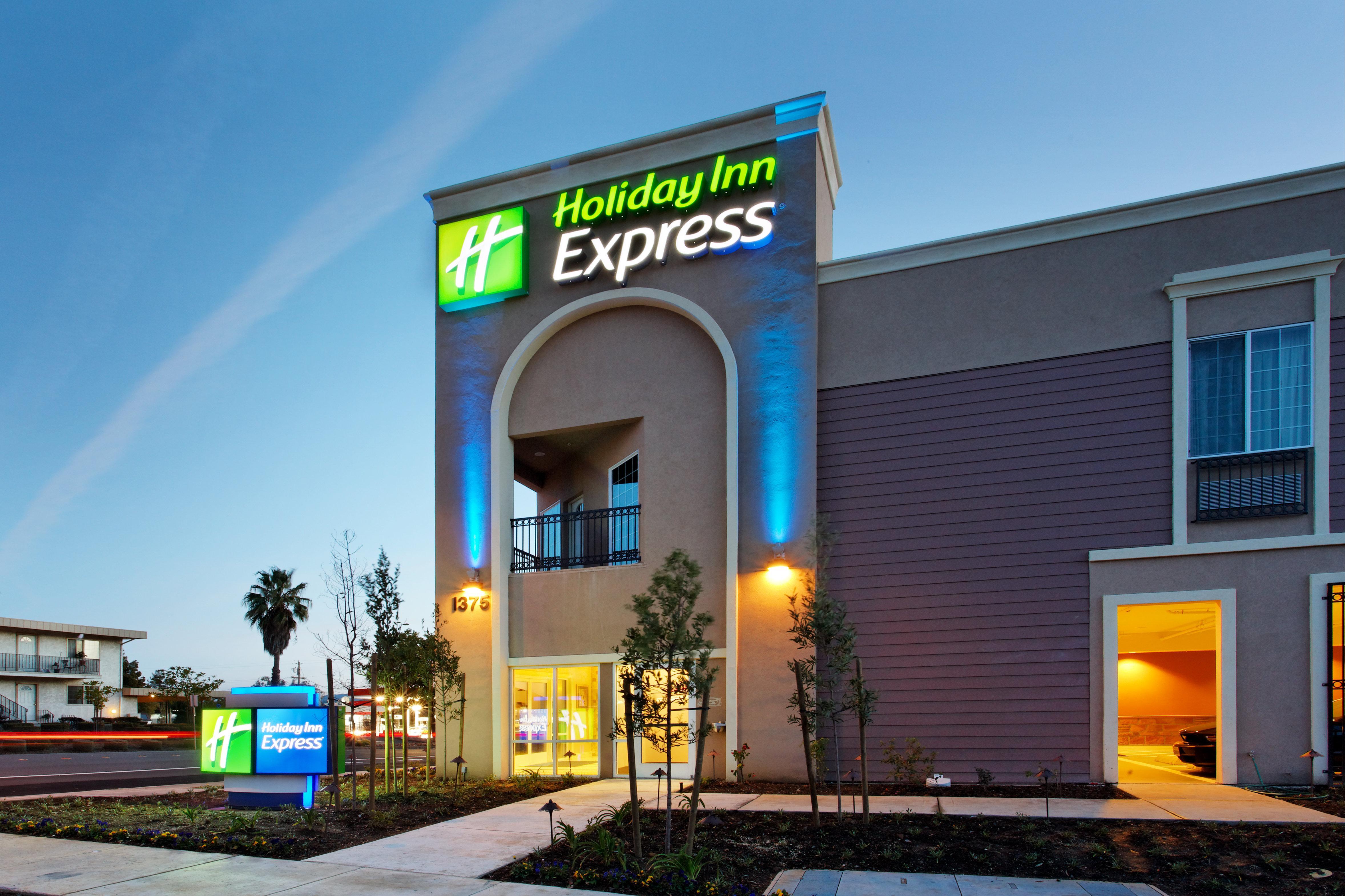 Holiday Inn Express Benicia By Ihg Екстер'єр фото