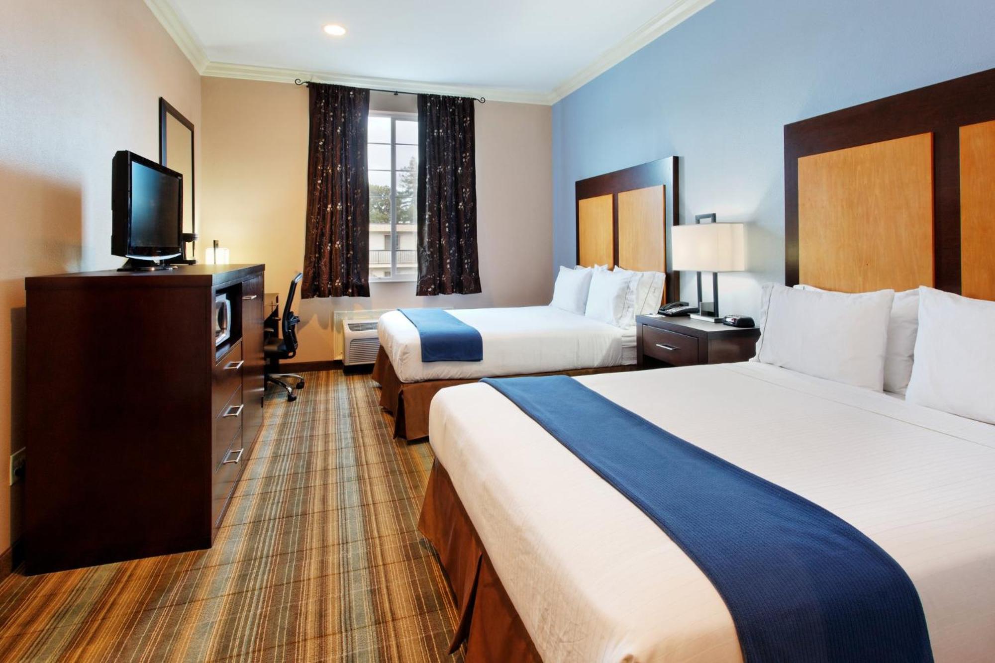 Holiday Inn Express Benicia By Ihg Екстер'єр фото